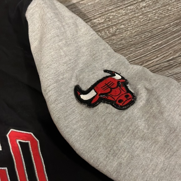 Adidas Washed Jacket NBA Chicago Bulls Men Size M Basketball Full Zip Sweater - Picture 4 of 8